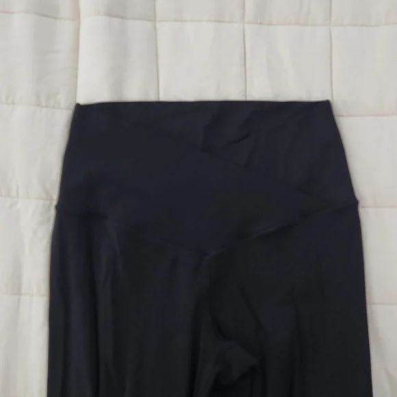 Aerie OFFLINE Black Leggings - Picture 3 of 8